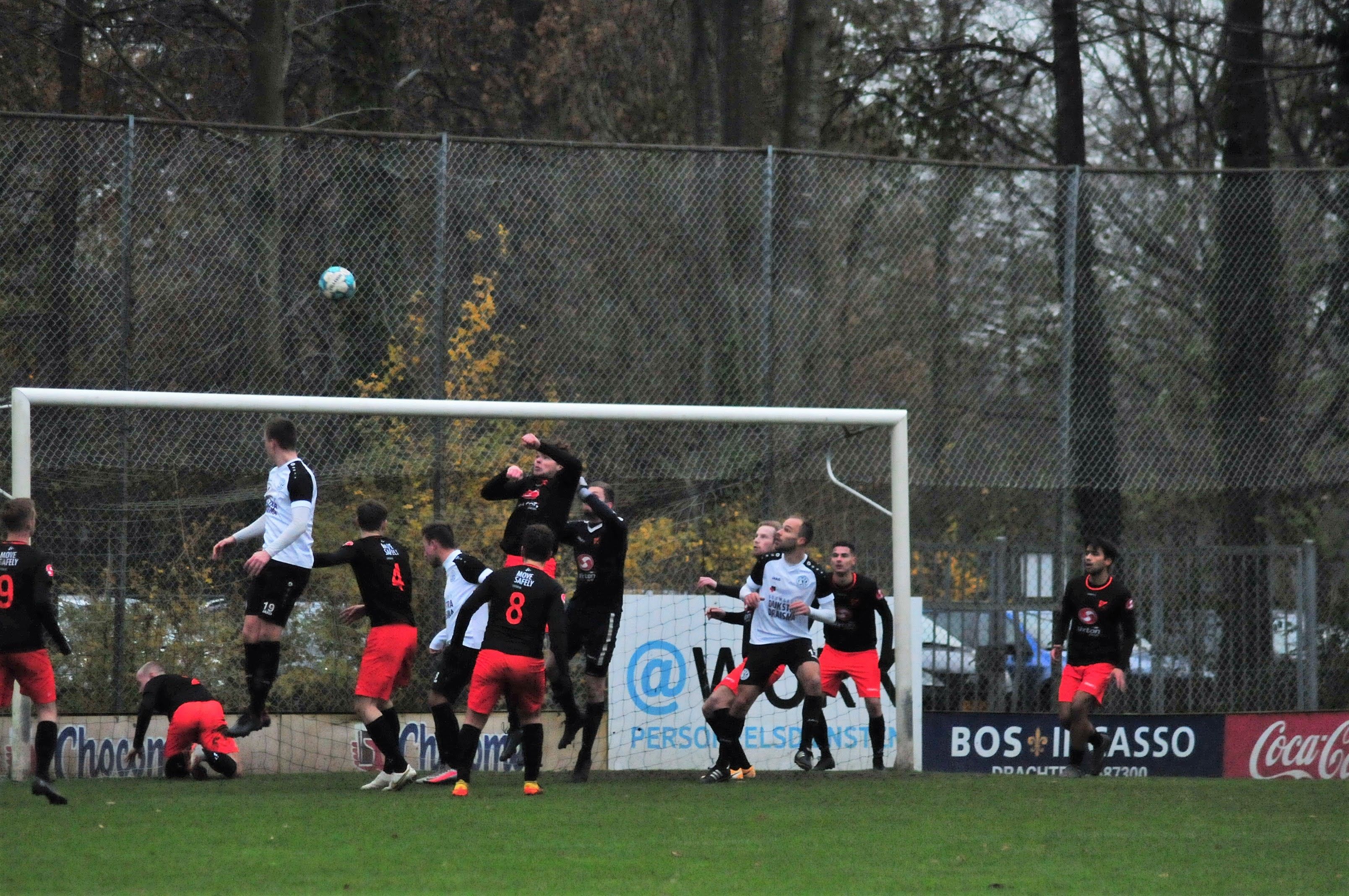 Oranje Nassau oefent donderdagavond tegen Drachtster Boys