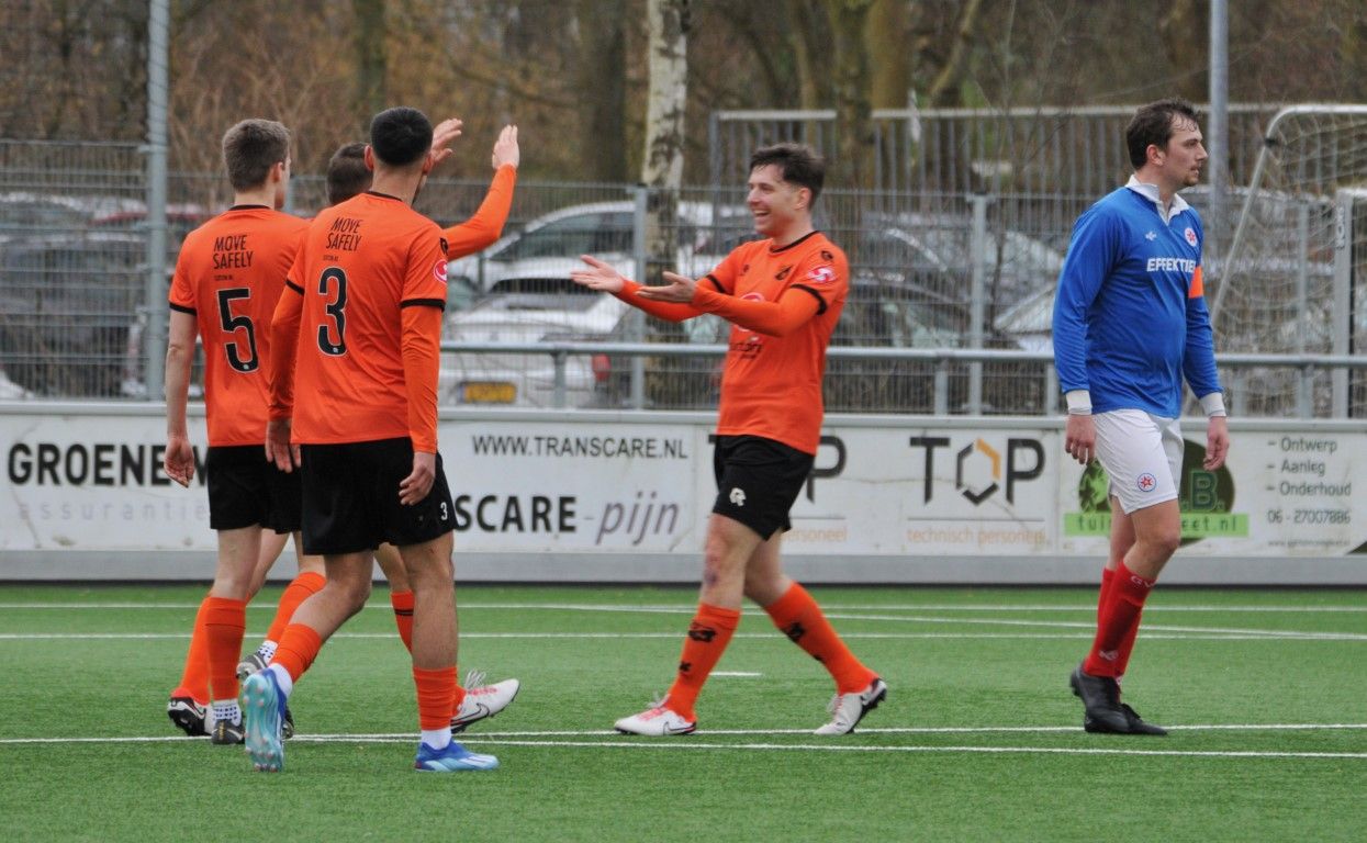 Oranje Nassau weer bij de les.